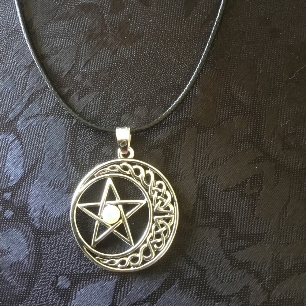 Celtic knot pentagram necklace & earring set.